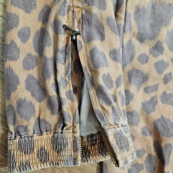 New By Anthropologie Leopard Print Jogger Pants Size 4 High Rise Zip Cuffs Baggy - Picture 9 of 14